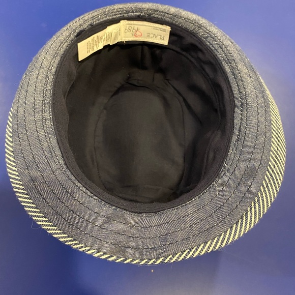 The Children’s Place Hat - Picture 2 of 3